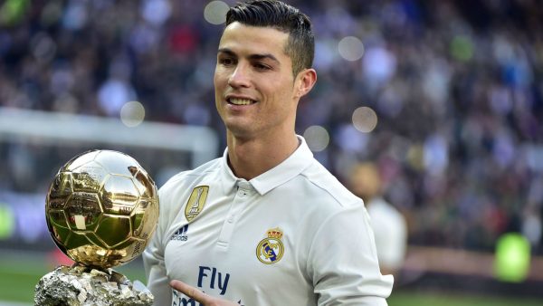 عمر صابر يكتب: دوري السوبر الأوروبي.. مشروع لإنقاذ كرة القدم أم فخ للأندية الإنجليزية؟ 