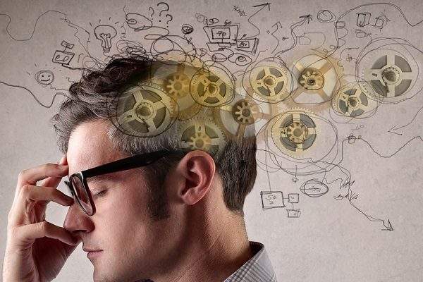 أهم نظريات الذكاء في علم النفس وتفسيرها نظريات الذكاء في علم النفس