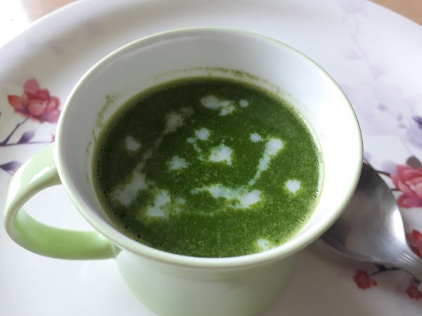  طريقة عمل شوربة السبانخ