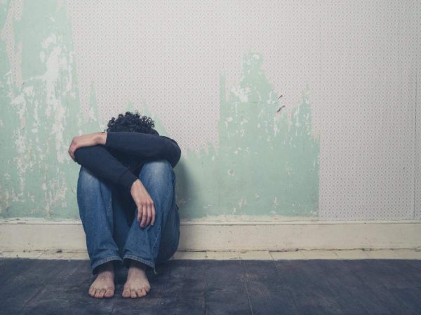 الفصام الباروني.. عندما يقودك الشعور بالاضطهاد إلى مرض مزمن الفصام الباروني