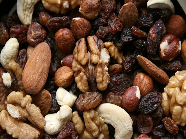 فوائد البندق للتخسيس والمكسرات بأنواعها