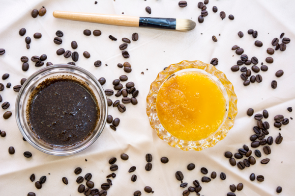 قناع القهوة والعسل للوجه