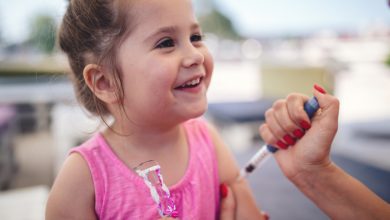 ضعف الرؤية.. وأعراض اضطراب معدل السكر عند الأطفال