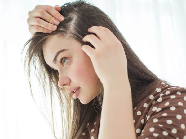 أسباب تساقط الشعر