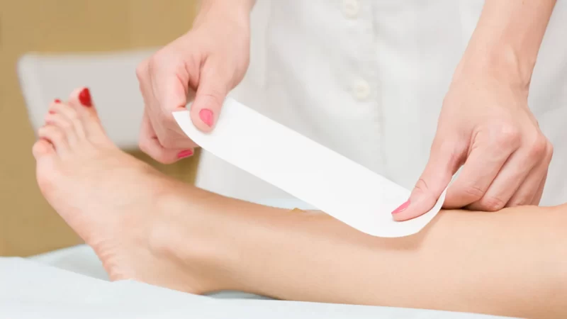 إزالة الشعر بالشمع